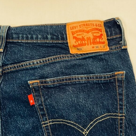 Levi's 505 Men's Size 36-32 - Dark Blue Wash - Pre-Owned - Picture 12 of 13